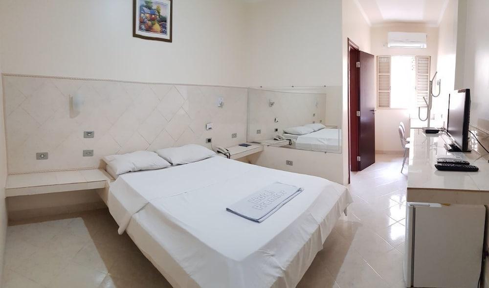 Hotel Premier Campo Grande  Bagian luar foto